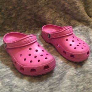 Pink Crocs women’s size 5